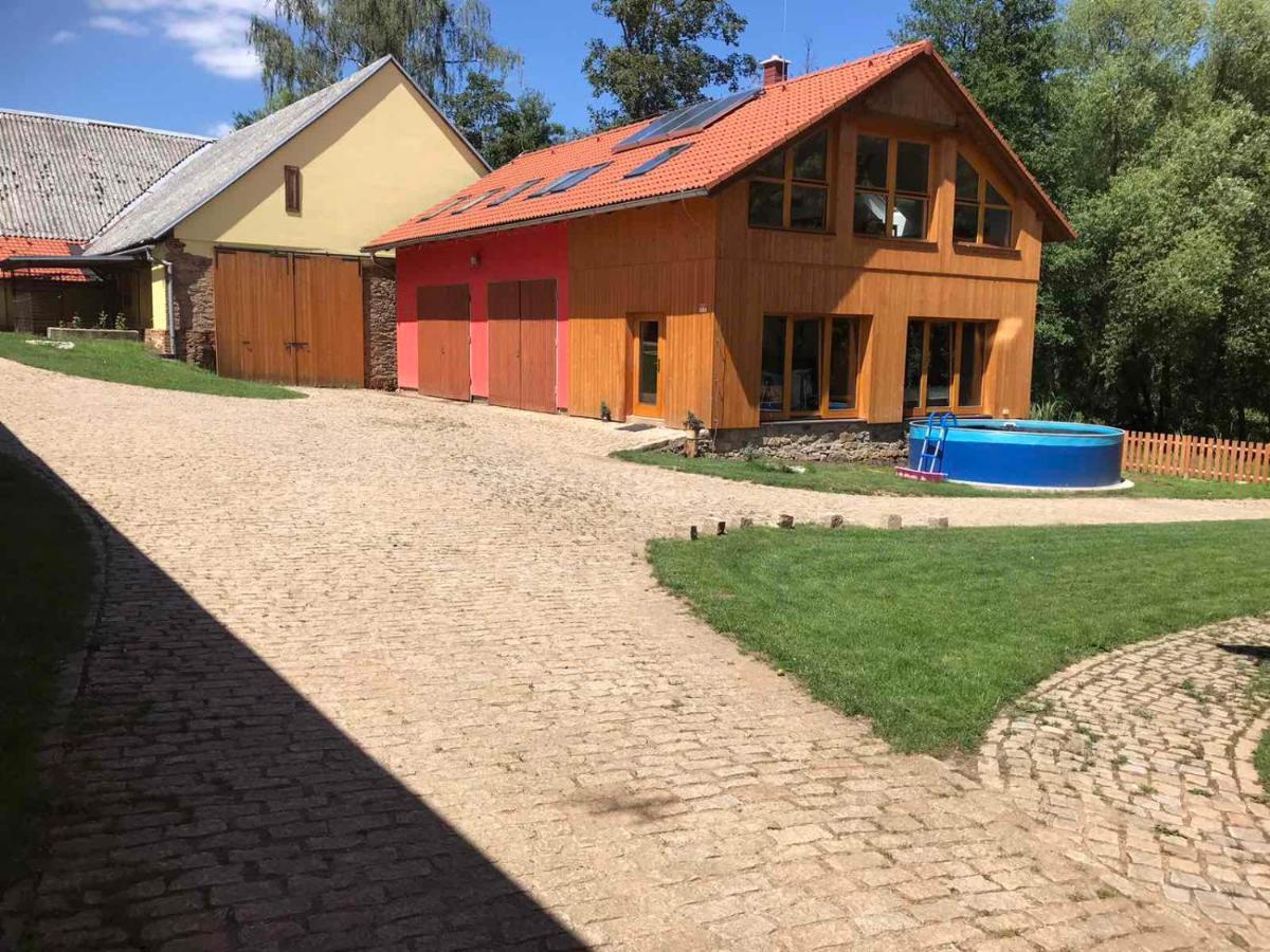 Kypruv Mlyn Villa Kninice Exterior photo